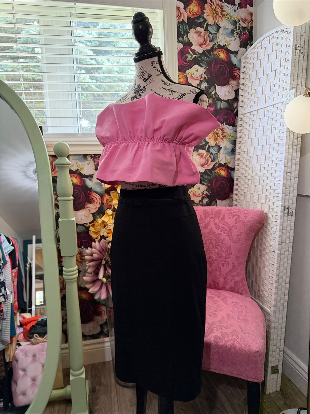 cleo Black High-Waist Pencil Skirt with Slim Waistband - Picture 4 of 16